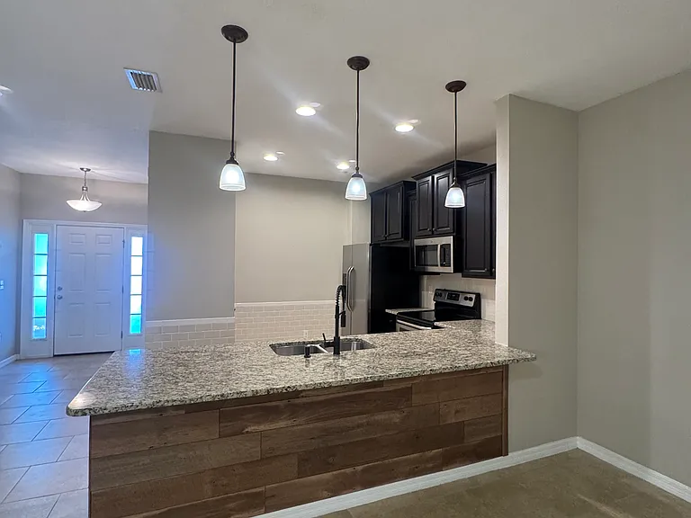 6461 Baytown Dr — Photo 8