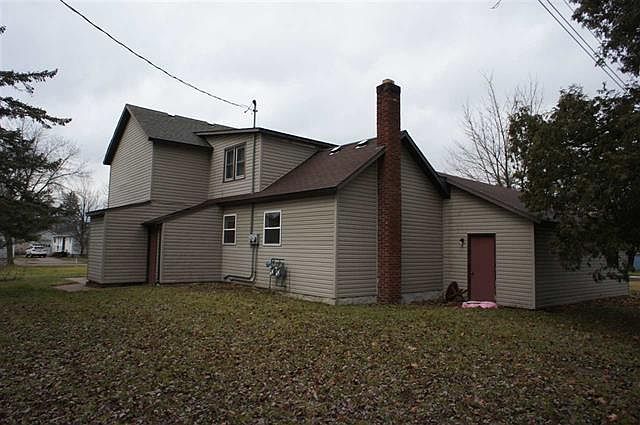 2nd image of 531 10th St S #201