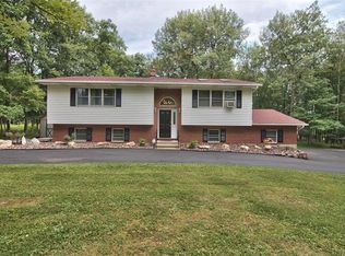 2548 Birch Hollow Dr, Effort, PA 18330