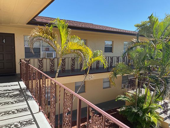 2nd image of 1905 Winkler Ave APT 5