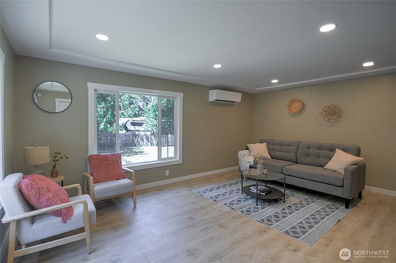 5th image of 7028 Boston Harbor Road NE