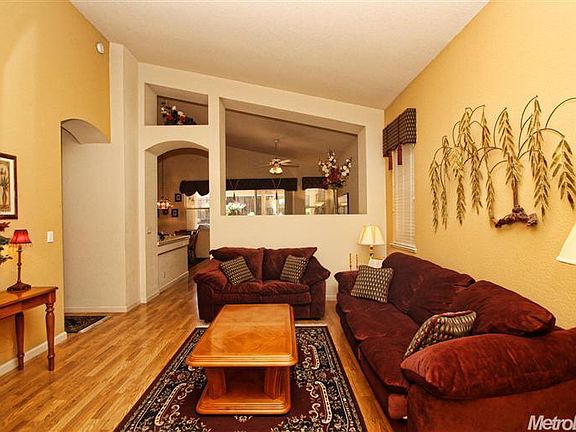 4th image of 1669 Atwell St