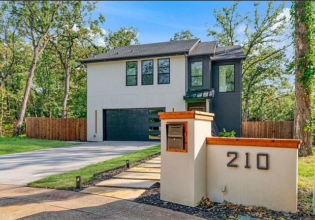 1st image of 210 Chateau Pl