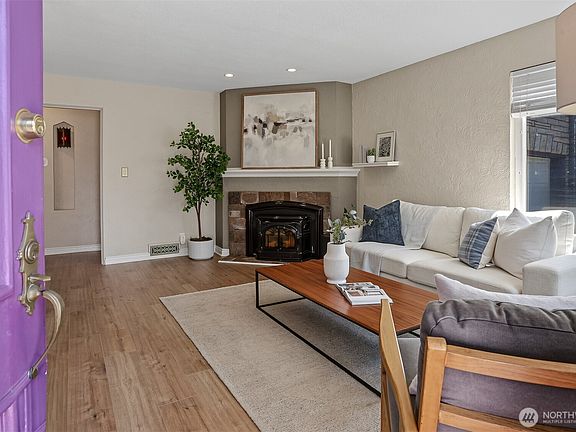 3rd image of 4711 Colby Avenue