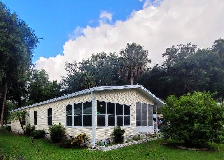 1st image of 760 Forest Ln