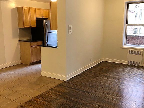 3rd image of 350 Sterling St APT 1M