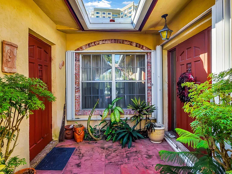 3304 SE 11th St — Photo 5