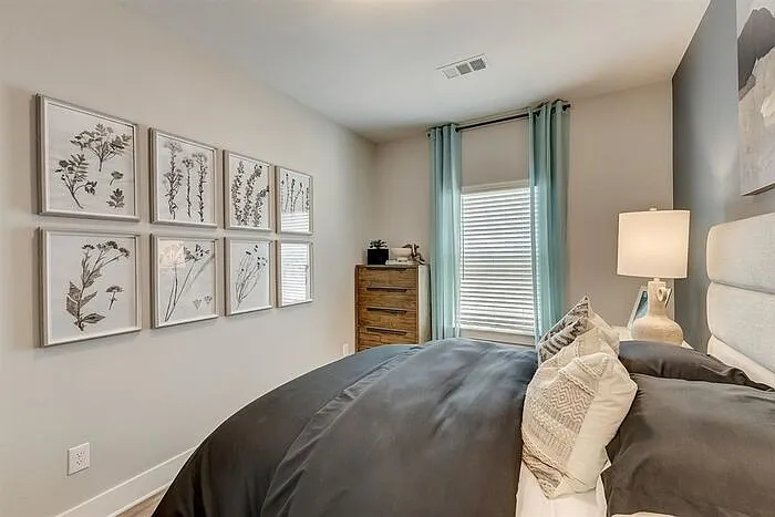 4525 Colosseum Way — Photo 37