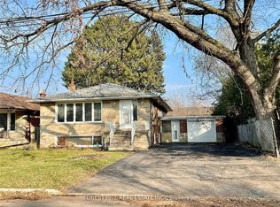 61 Bryant St, Toronto, ON M3H5A5