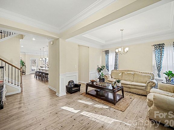 5th image of 14503 Holbrooks Rd