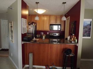 5978 Chasewood Pkwy APT 1, Minnetonka, MN 55343