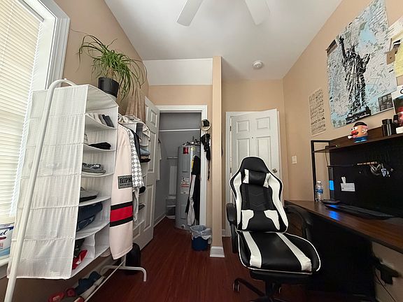 3rd image of 5003 Killam Ave Unit 1