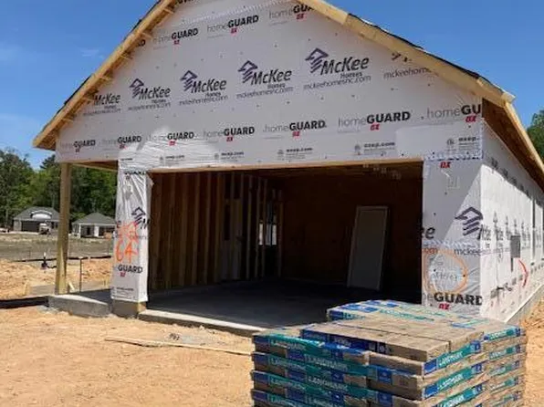 86 Carteret Ct, Clayton, NC 27527