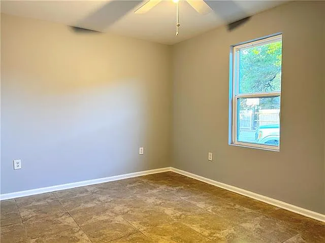 612 Fried St — Photo 7