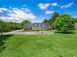 3 Bleu Lake Dr, Covington, LA 70435