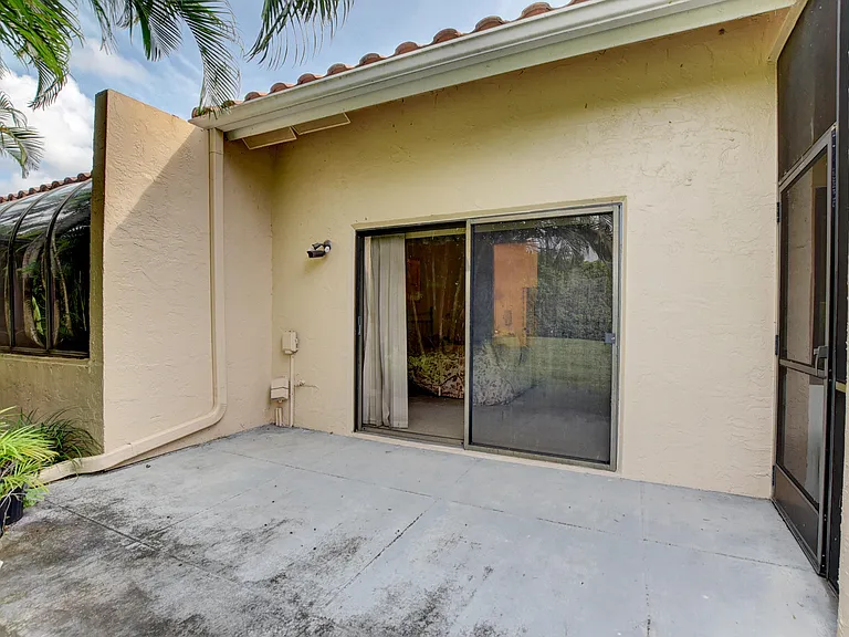 22667 Meridiana Dr — Photo 31