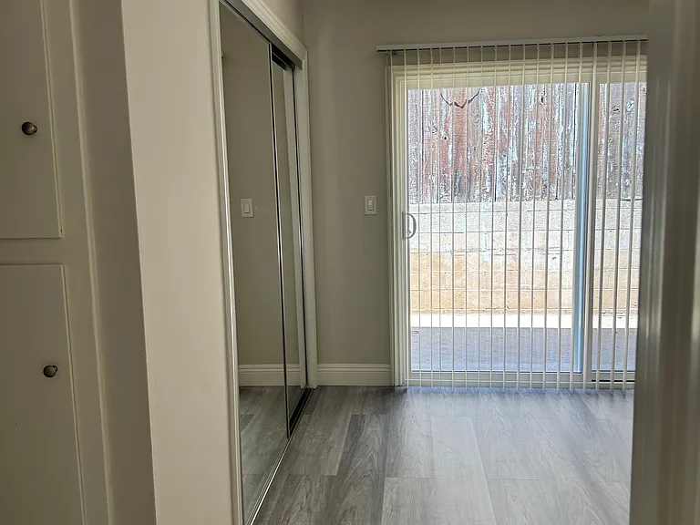 1605 W Shorb St #B — Photo 14