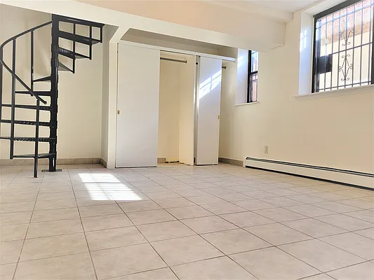 Rented by Virtual Real Estate | media 4