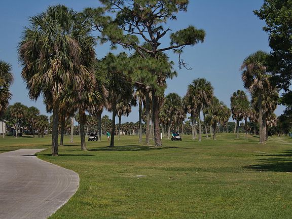 2nd image of 2145 Golf Isle Dr APT 1221