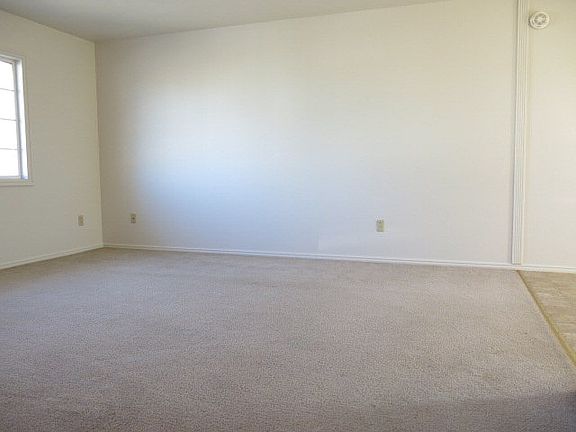 4th image of 1989 Peggys Ln