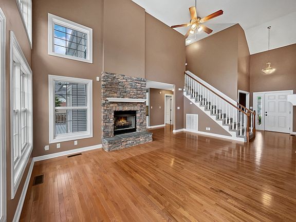 4th image of 1184 Northfield Dr