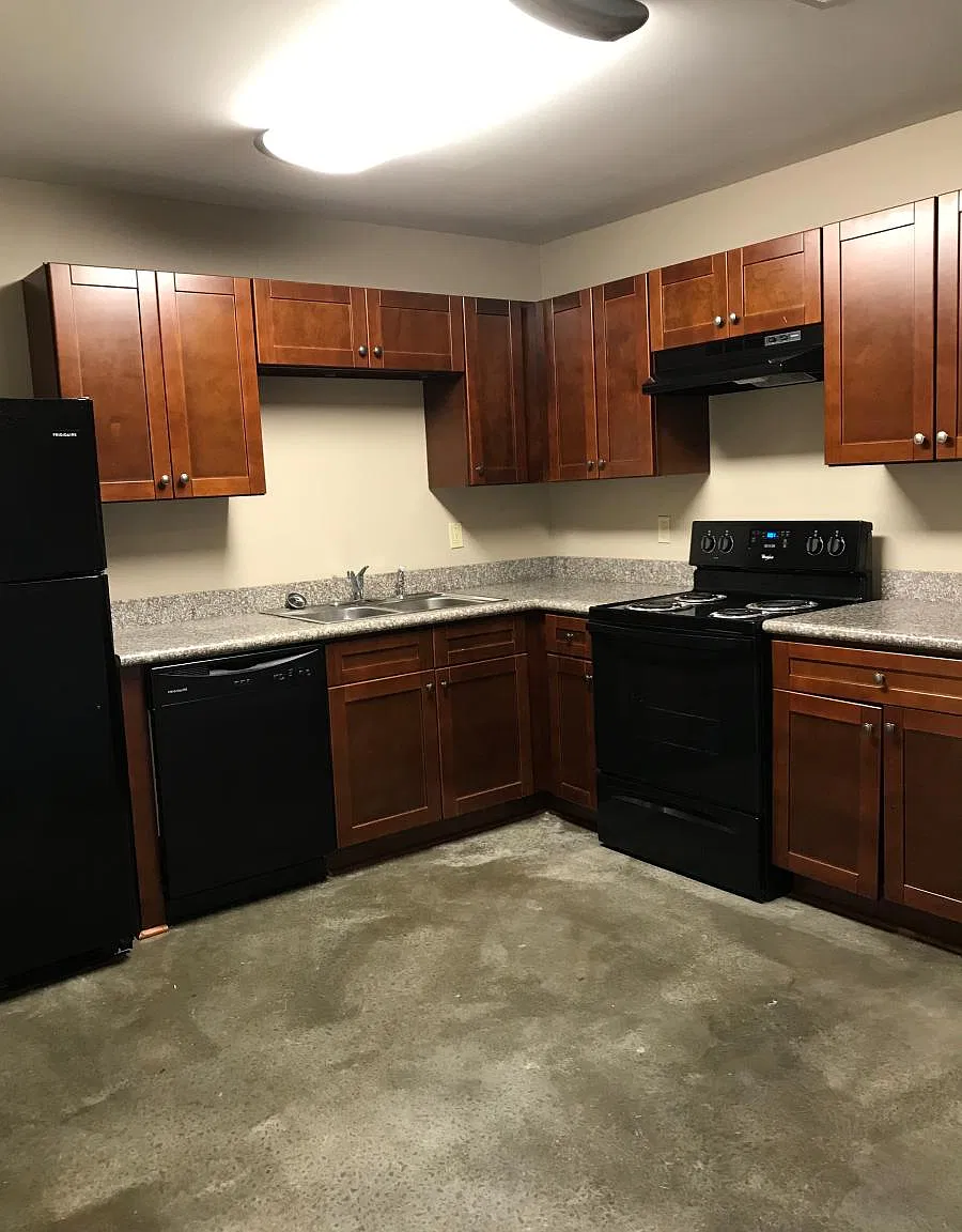3 bed, 1.5 bath, 1200 sqft, $1,175 — Photo 1