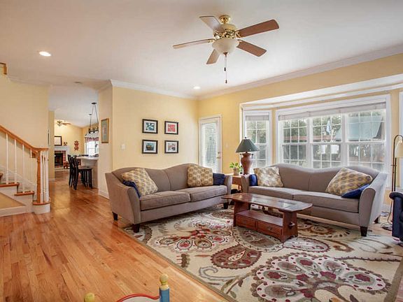 5th image of 2247 Twin Estates Cir