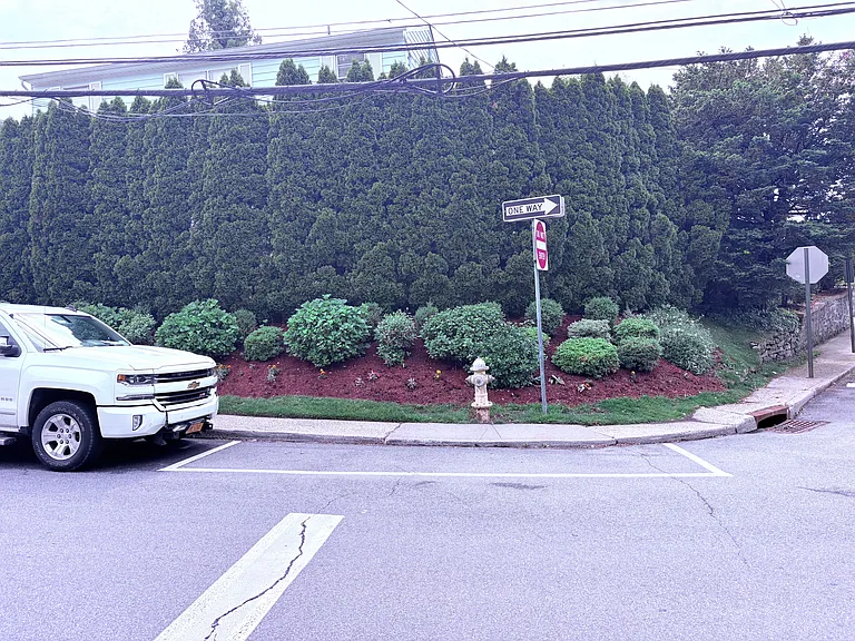 Wallace St — Photo 10
