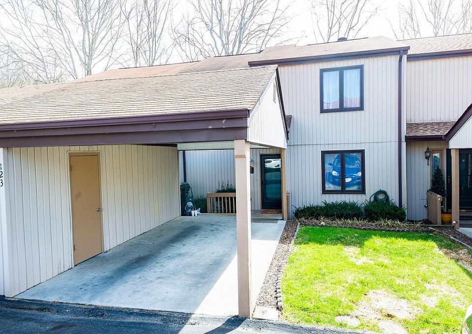 1st image of 123 Pebble Dr #123