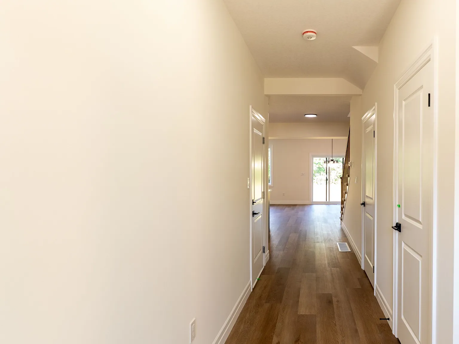 4 bed, $2,750 — Photo 2