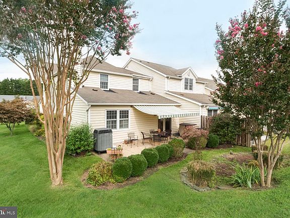 2nd image of 2717 Yeomans Lantern Ct