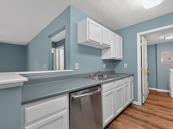 3rd image of 145 Dale Hollow Dr APT 2