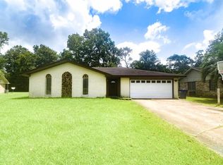6908 Lancaster Dr, Orange, TX 77632