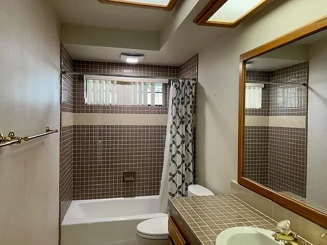 692 Hillside Dr — Photo 23