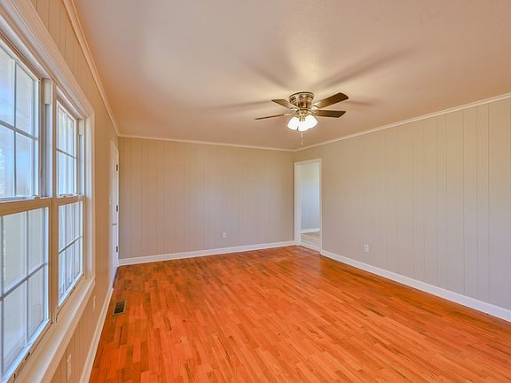 3rd image of 4030 Shades Bridge Rd