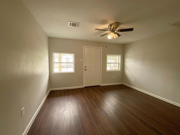 4th image of 1300 Hawthorne St #1/2