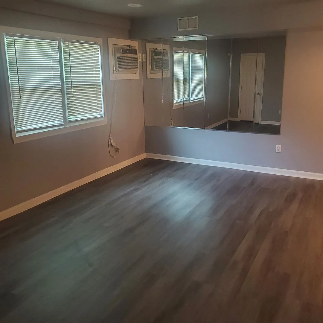 567 Allengrove Street — Photo 2