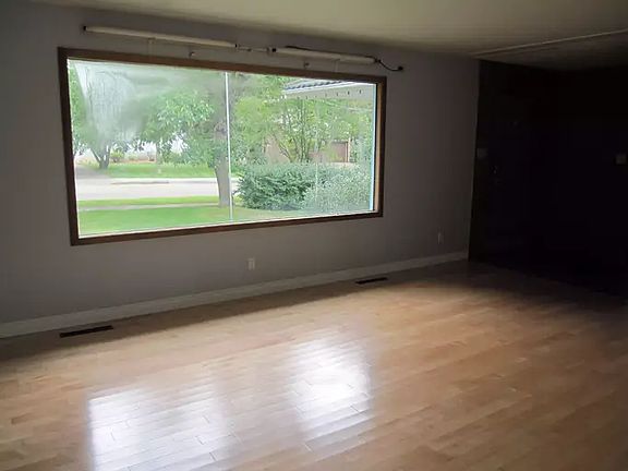 3rd image of 10944 54th Ave NW #1A