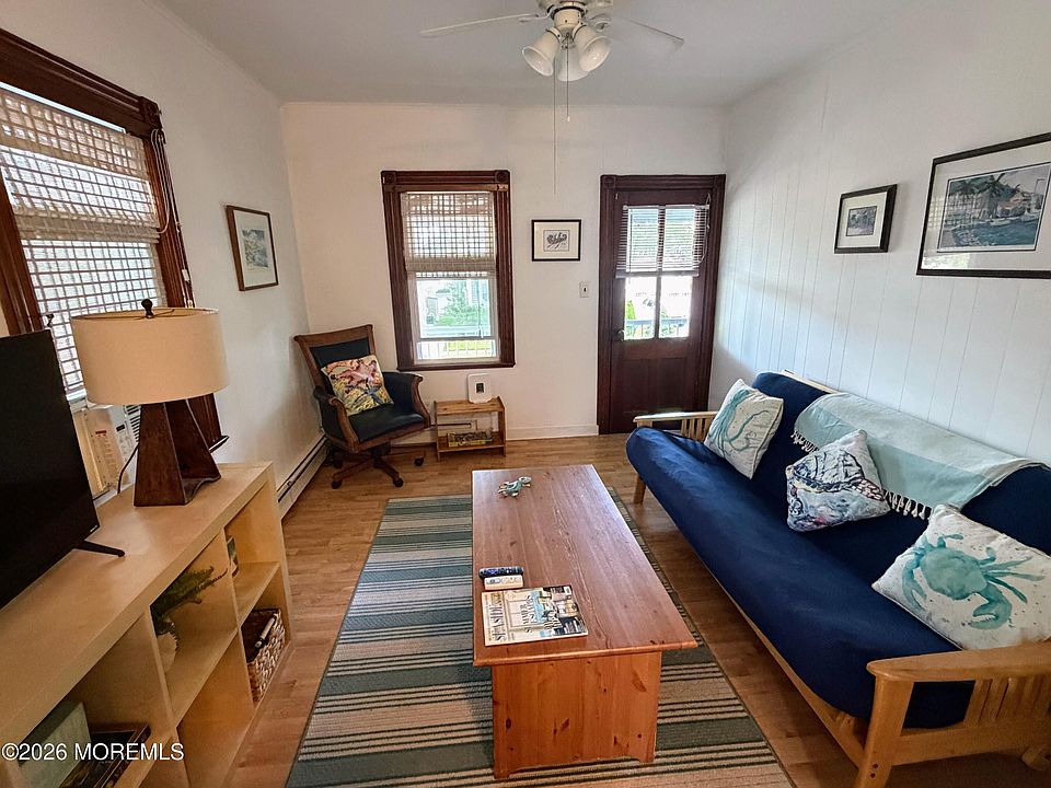 1st image of 903 C St