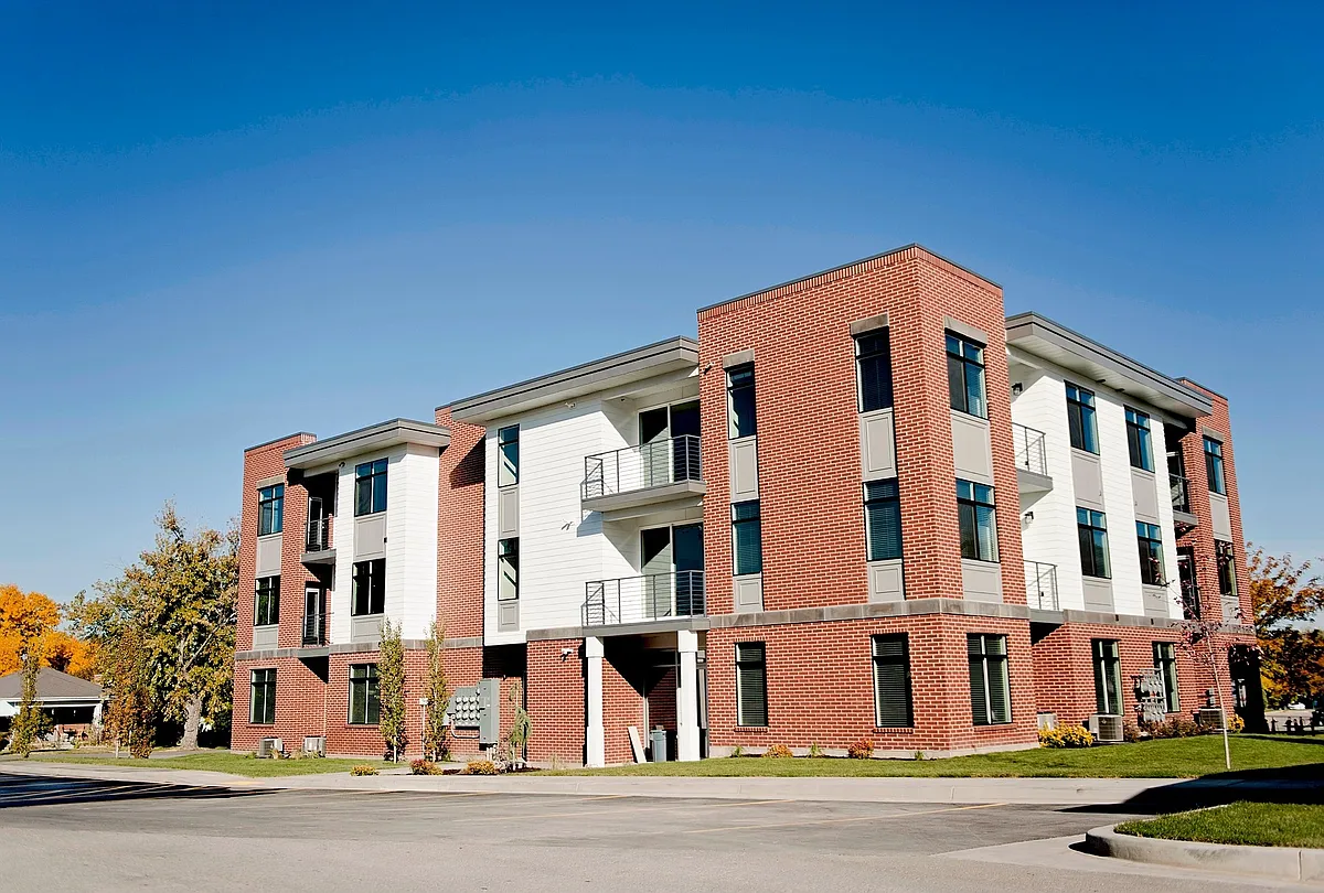 Photo 2 of 10 - 105 S 100 W - West Bountiful, UT Building Photo - 105 S 100 W
