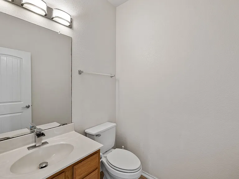 2101 Golden Arrow Ave — Photo 16