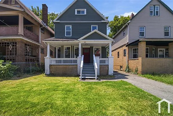4 bed, $1,600 — Photo 2