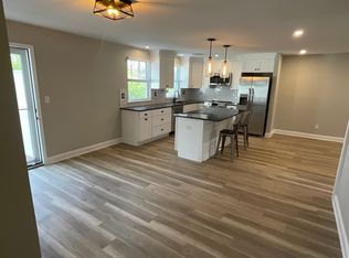 572 S Dove Rd APT B, Morrisville, PA 19067