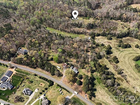 4th image of 252 Teeter Rd