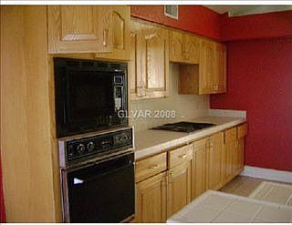 3rd image of 2610 White Pine Dr