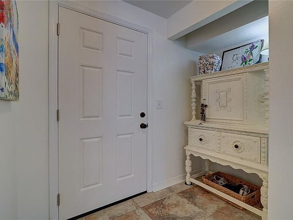4th image of 9485 Hamlin Blvd Unit 7