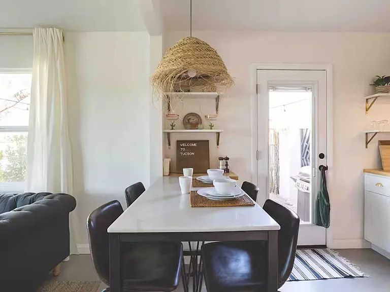 1402 E Roger Rd — Photo 14