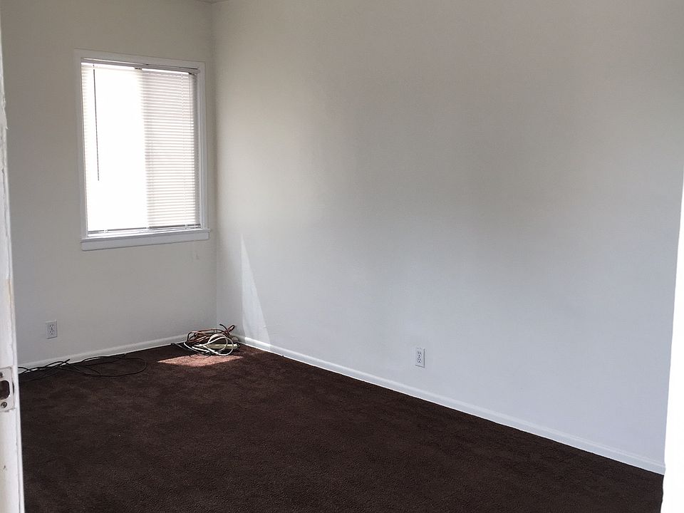 1st image of 5625 1/2 Satsuma Avenue # Fl 2nd