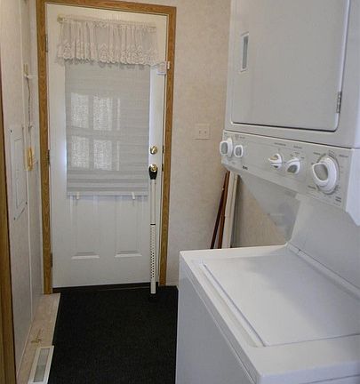5th image of 205 Snow Hill Dr