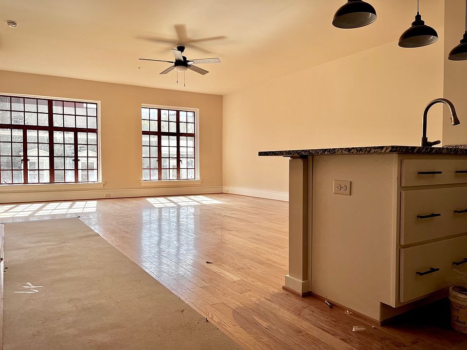 2nd image of 119 E Beverley St #402